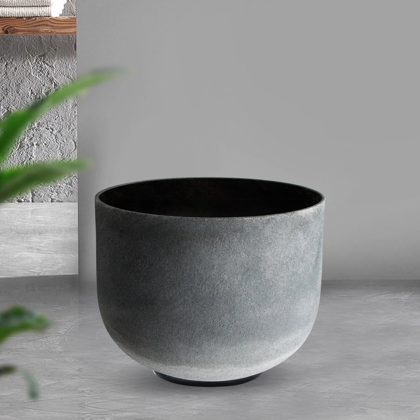 Hye-eun Obsidian Gemstone Crystal Singing Bowl for Meditation
