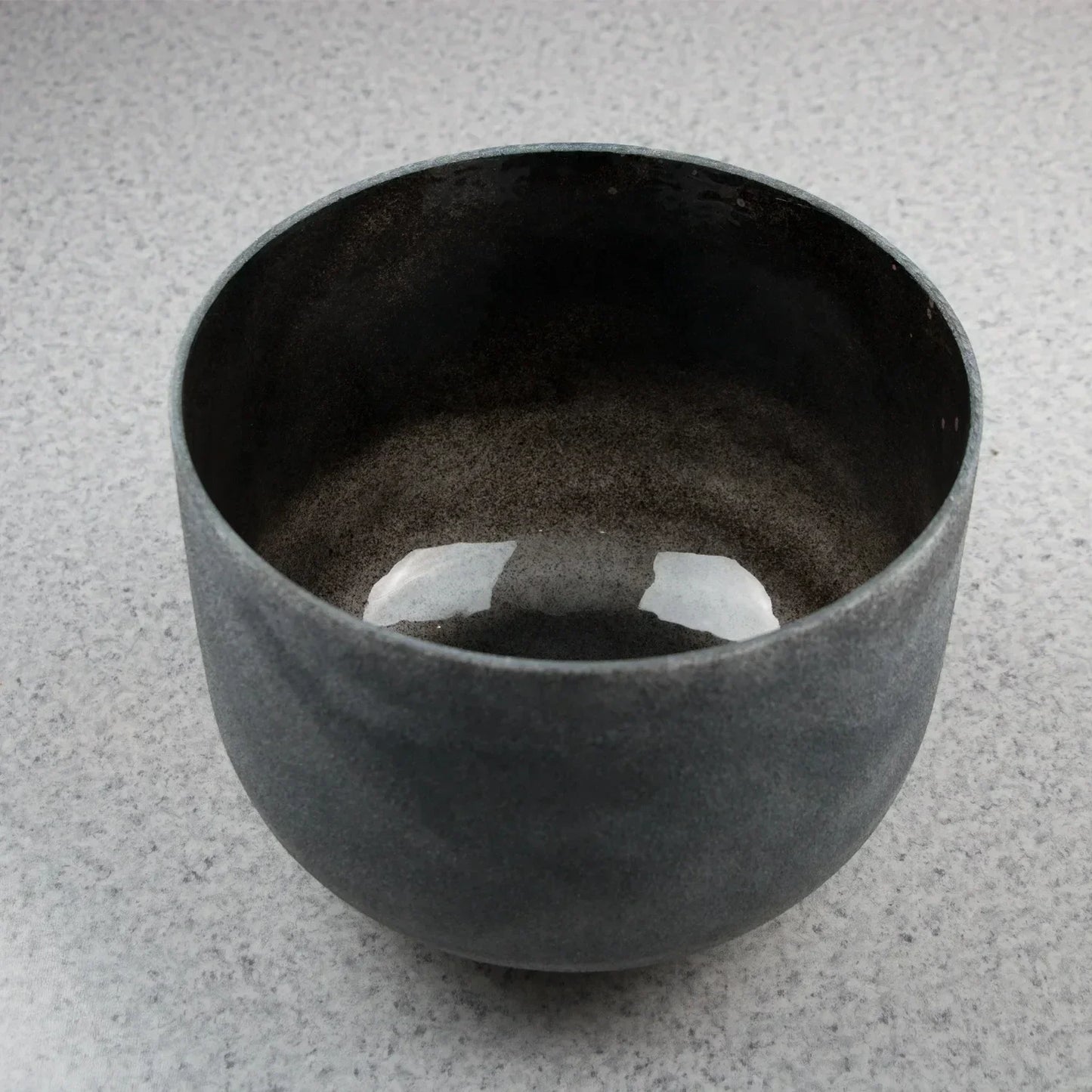 Hye-eun Obsidian Gemstone Crystal Singing Bowl for Yoga and Meditation